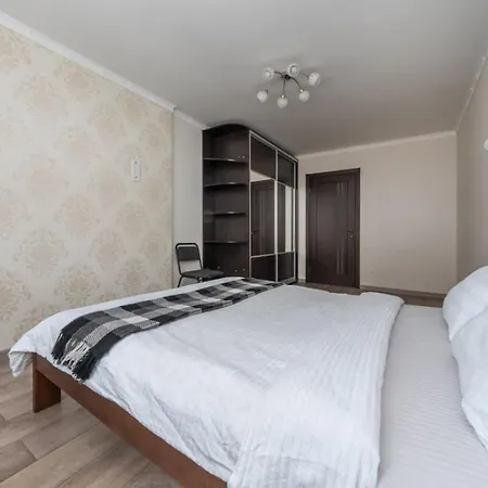 Apartment двухкомнатная в районе м харьковское позняки *